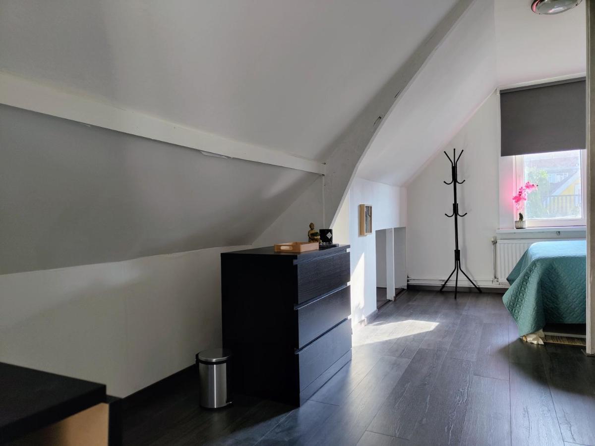 The Diesel Bed And Breakfast Rotterdam Zewnętrze zdjęcie